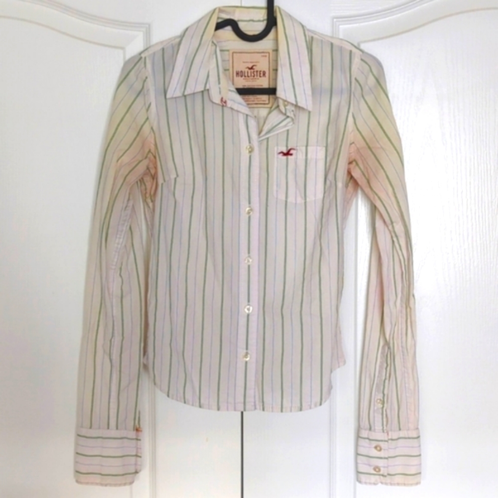 Hollister (S) button up shirt